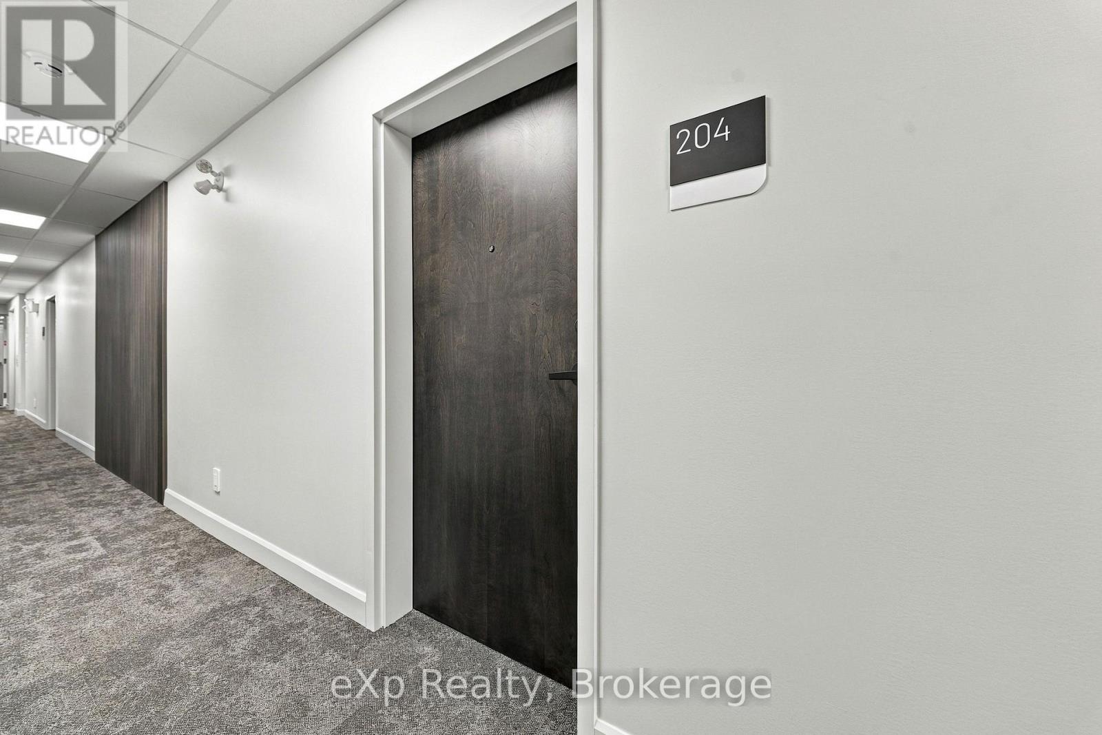 10 Hillside Meadow Drive — photo 18