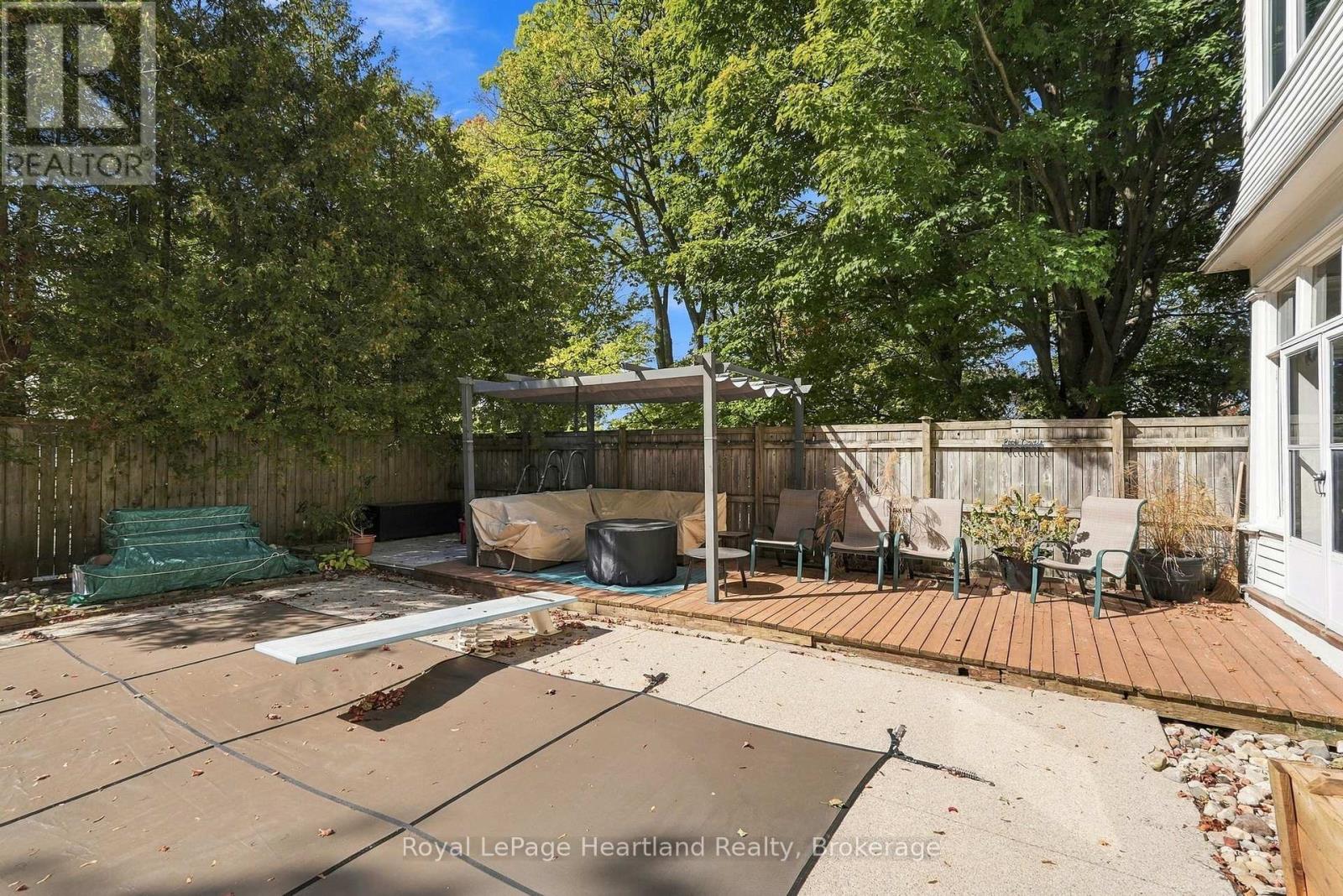 160 JOHN STREET E - Image 32