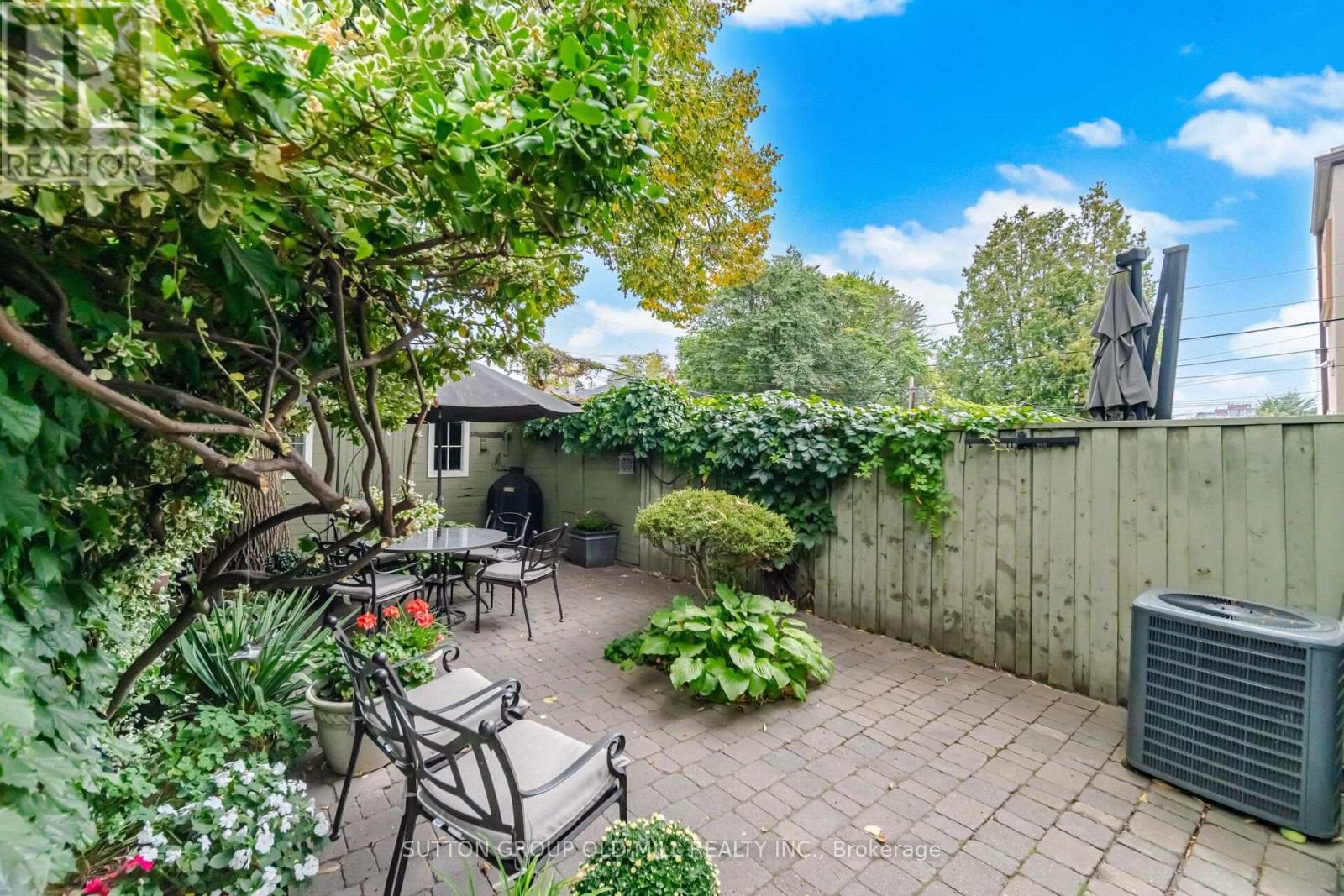 111 PALMERSTON AVENUE - 18