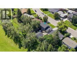 20 Mapleglade Close SE - photo 1