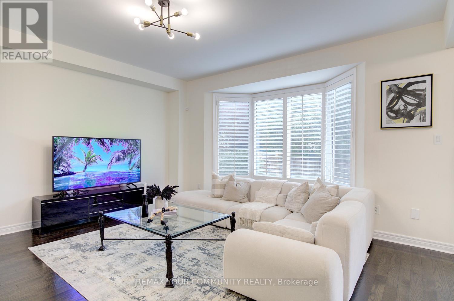 79 CHAYNA CRESCENT - 15