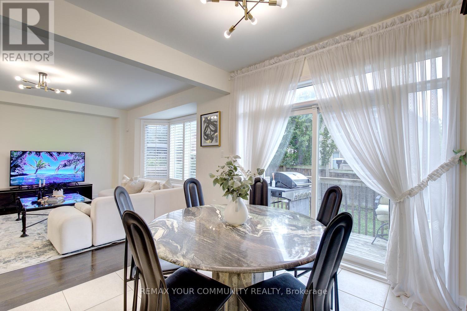 79 CHAYNA CRESCENT - 27