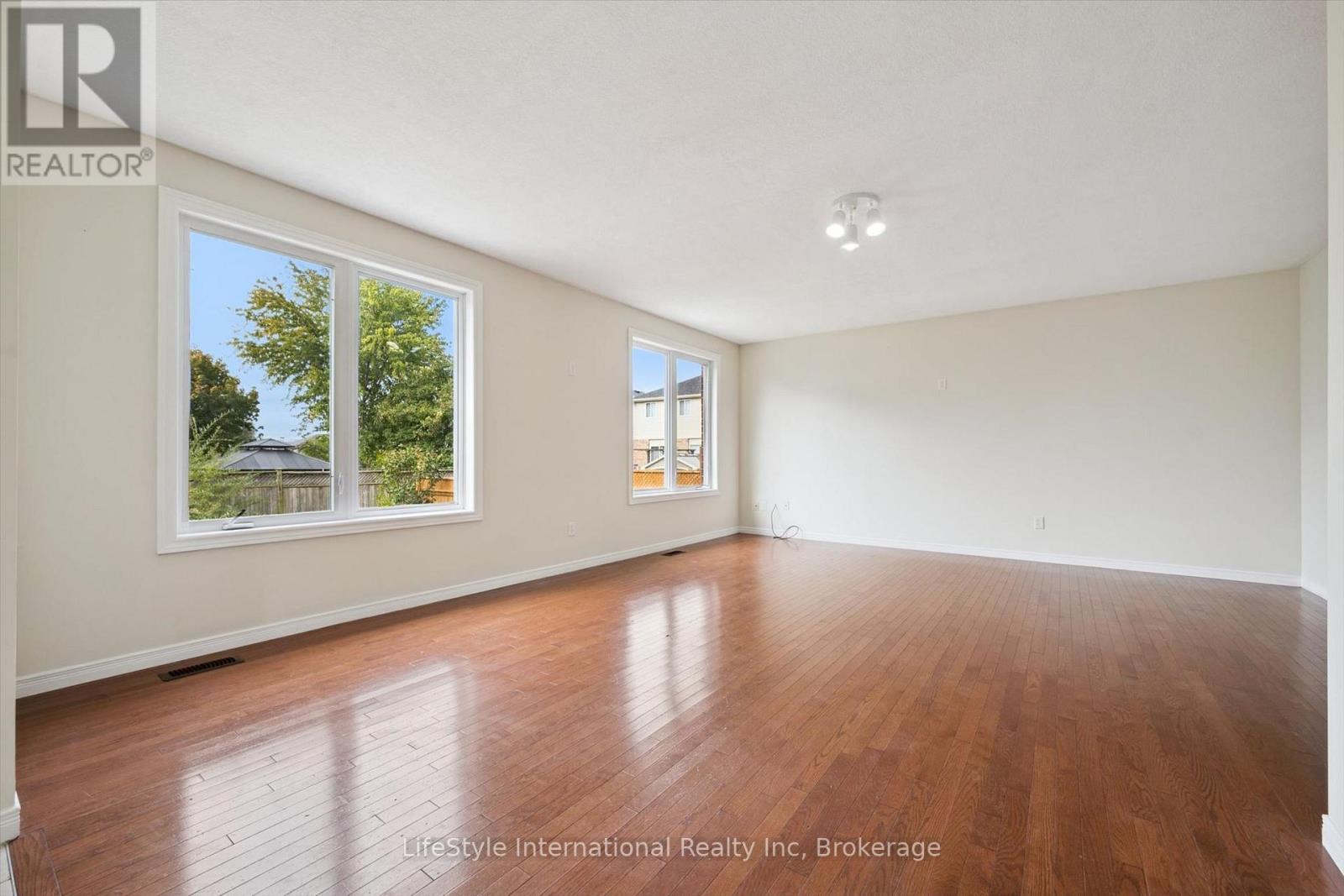 4 DAVIS STREET - Image 14