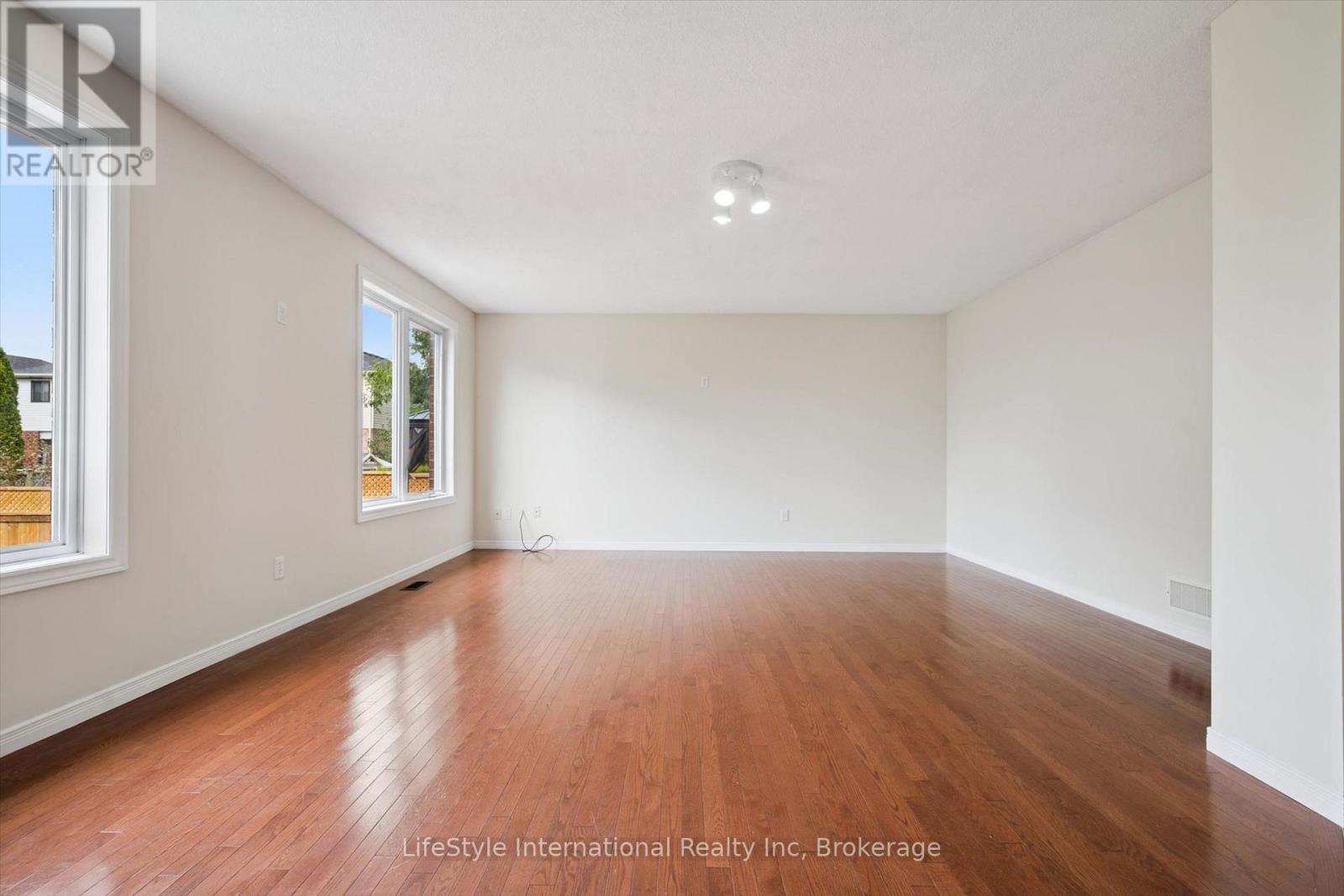 4 DAVIS STREET - 15