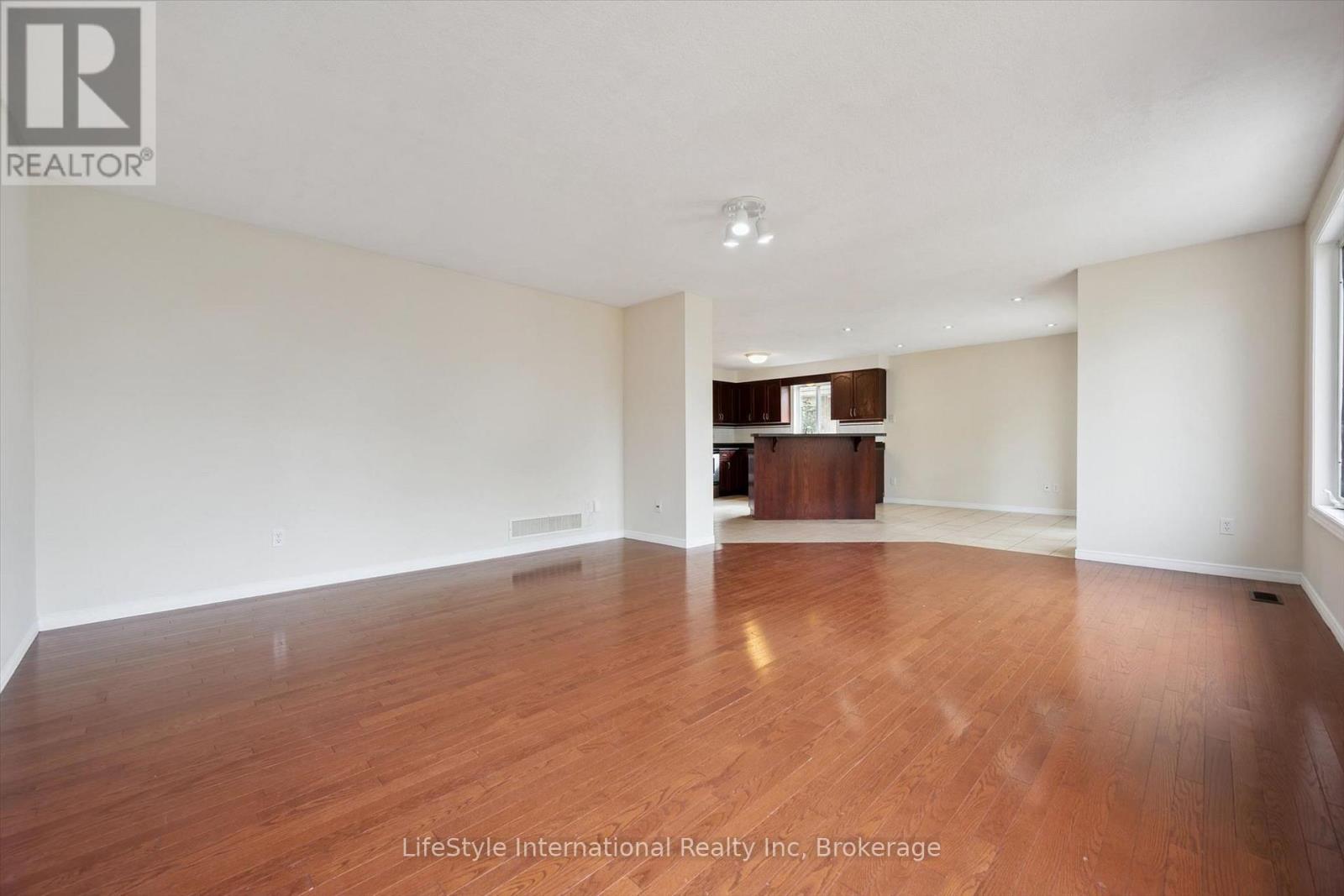 4 DAVIS STREET - 17