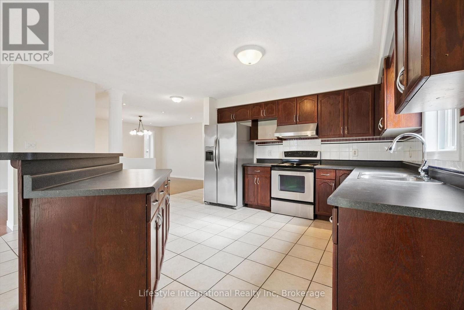 4 DAVIS STREET - Image 20