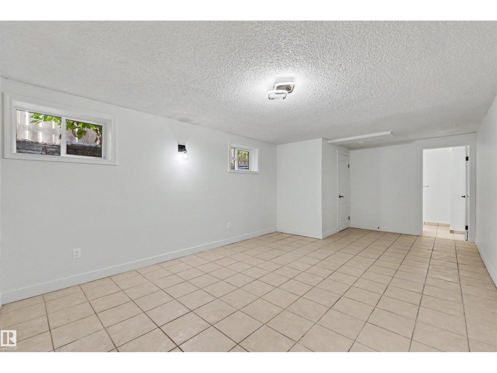 12944 117 ST NW - 19