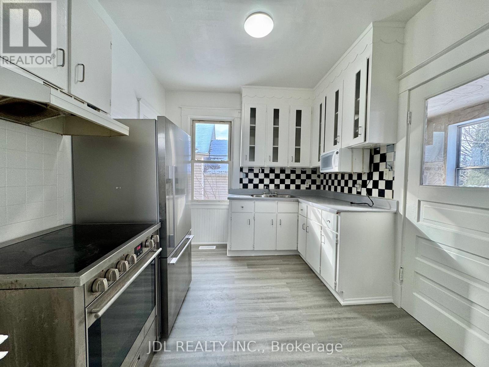 6269 ASH STREET - 4