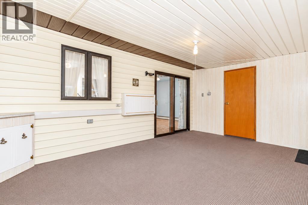 Listing photo – 4, 4240 46A Ave Crescent, Red Deer