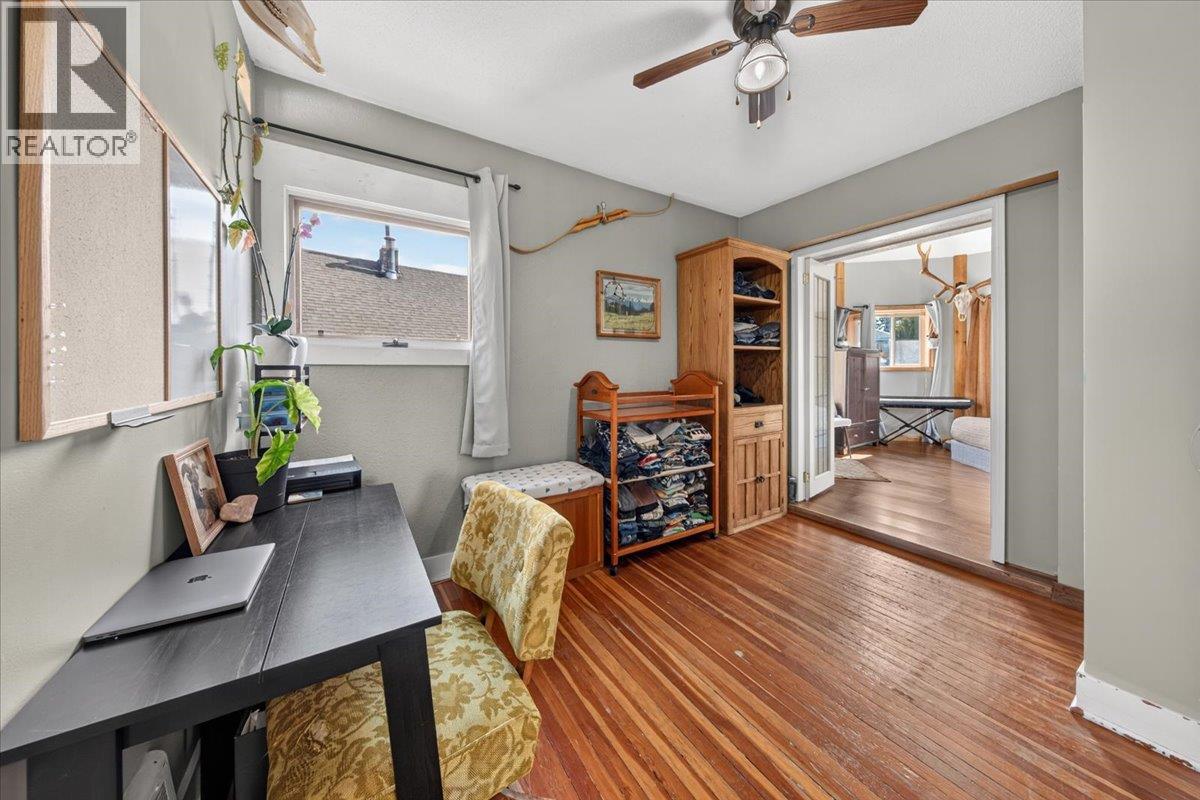 4895 Selkirk Avenue - 14