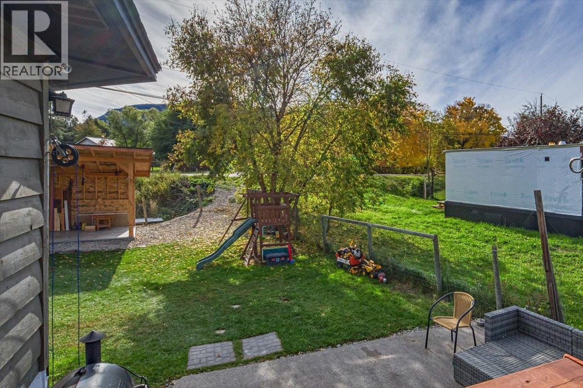 4895 Selkirk Avenue - Image 26