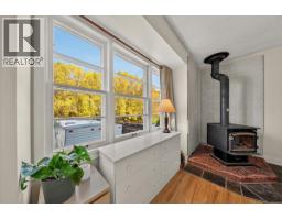 4895 Selkirk Avenue, Edgewater, BC V0A1E0 Photo 37