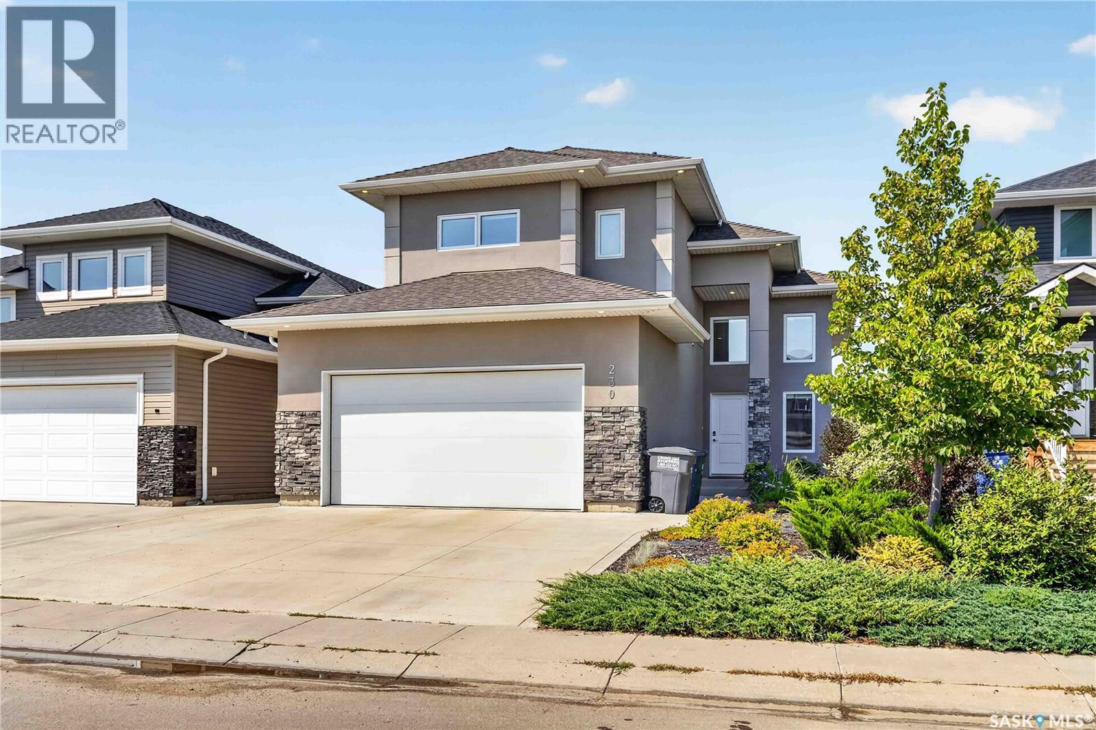 230 Gillies STREET, Saskatoon — photo 2