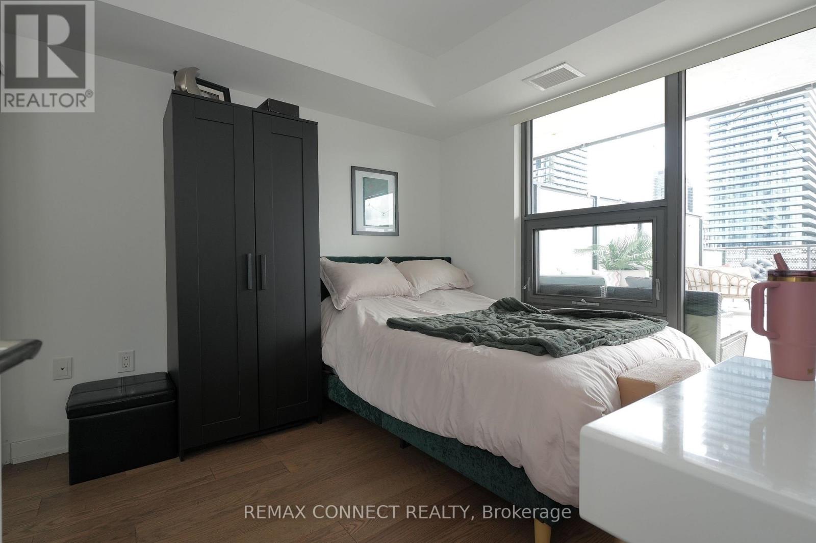803 - 11 WELLESLEY STREET W, Toronto (Bay Street Corridor) — photo 10