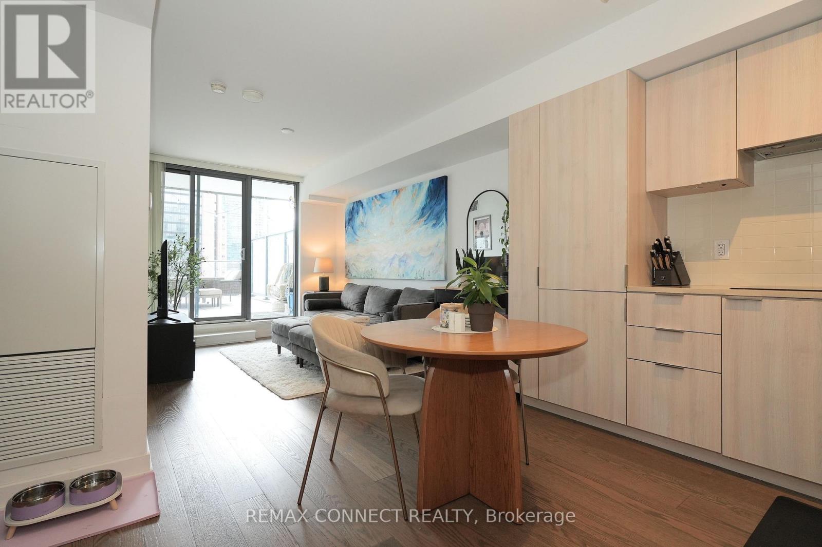 803 - 11 WELLESLEY STREET W, Toronto (Bay Street Corridor) — photo 2