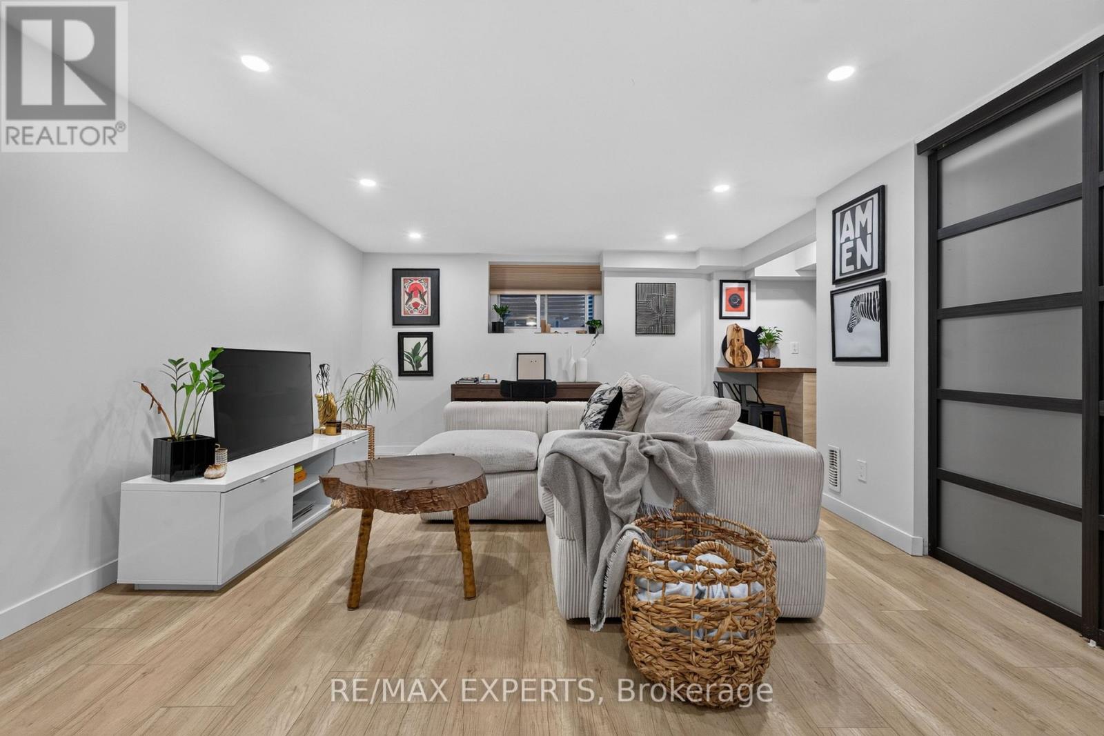 155 STEPHEN STREET - Image 27