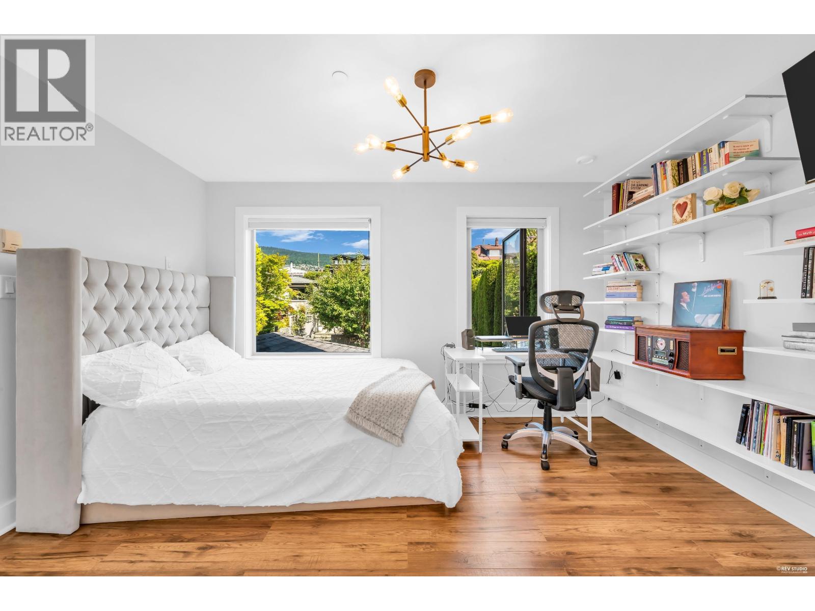 1123 Keith Road 1123 KEITH ROAD, West Vancouver - Image 1