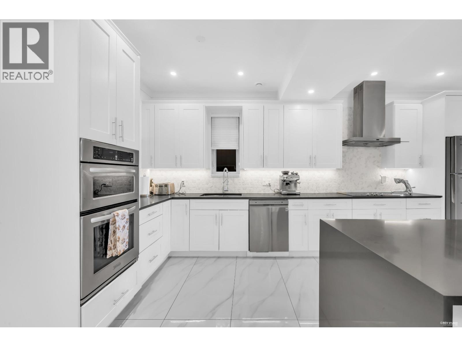 1123 Keith Road 1123 KEITH ROAD, West Vancouver - Image 1