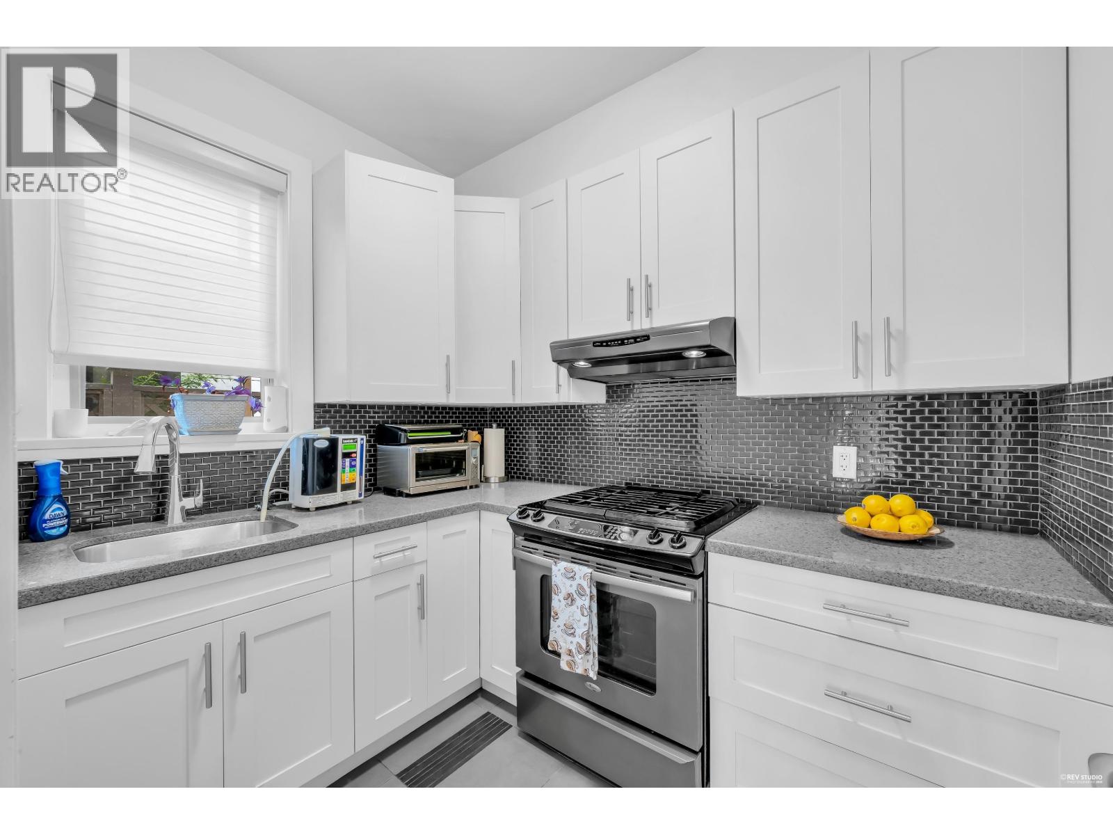 1123 Keith Road 1123 KEITH ROAD, West Vancouver - Image 1