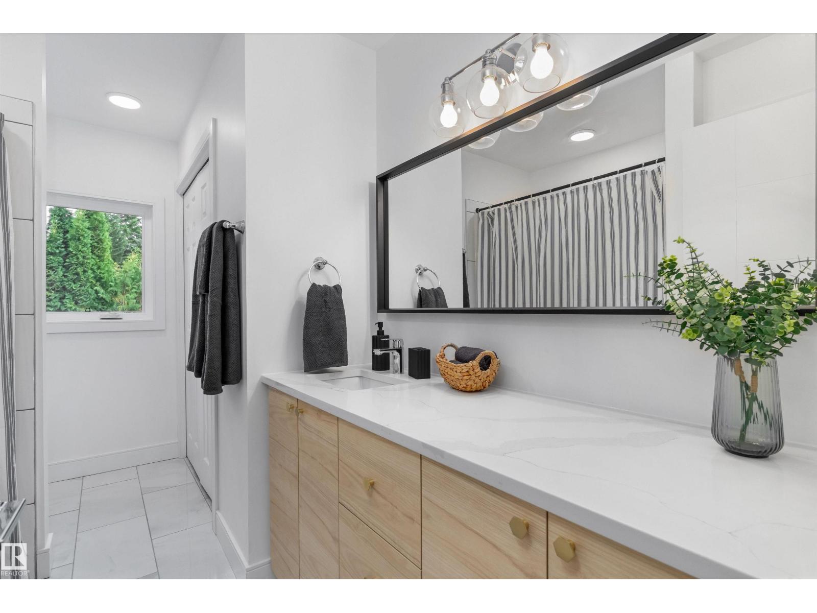 #14 52224 RGE ROAD 275 - 29