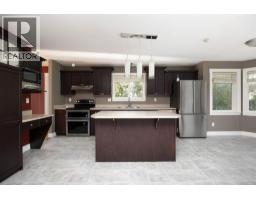 Foyer - 209 Laffont Bay, Fort Mcmurray, AB T9M2R3 Photo 8
