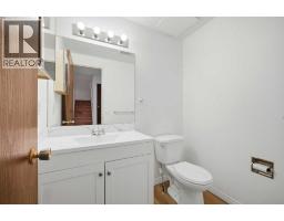 3pc Bathroom - 5608 Rundlehorn Drive Ne, Calgary, AB T1Y3J2 Photo 10