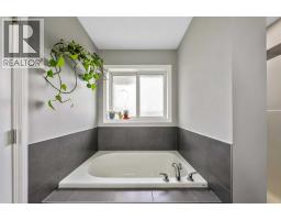 64 Sunrise Terrace, Cochrane, AB T4C0V3 Photo 25