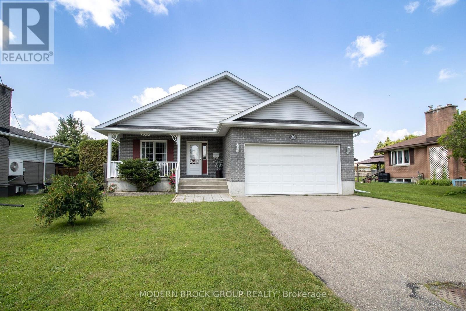 36 HILLCREST DRIVE, Brockville — photo 2