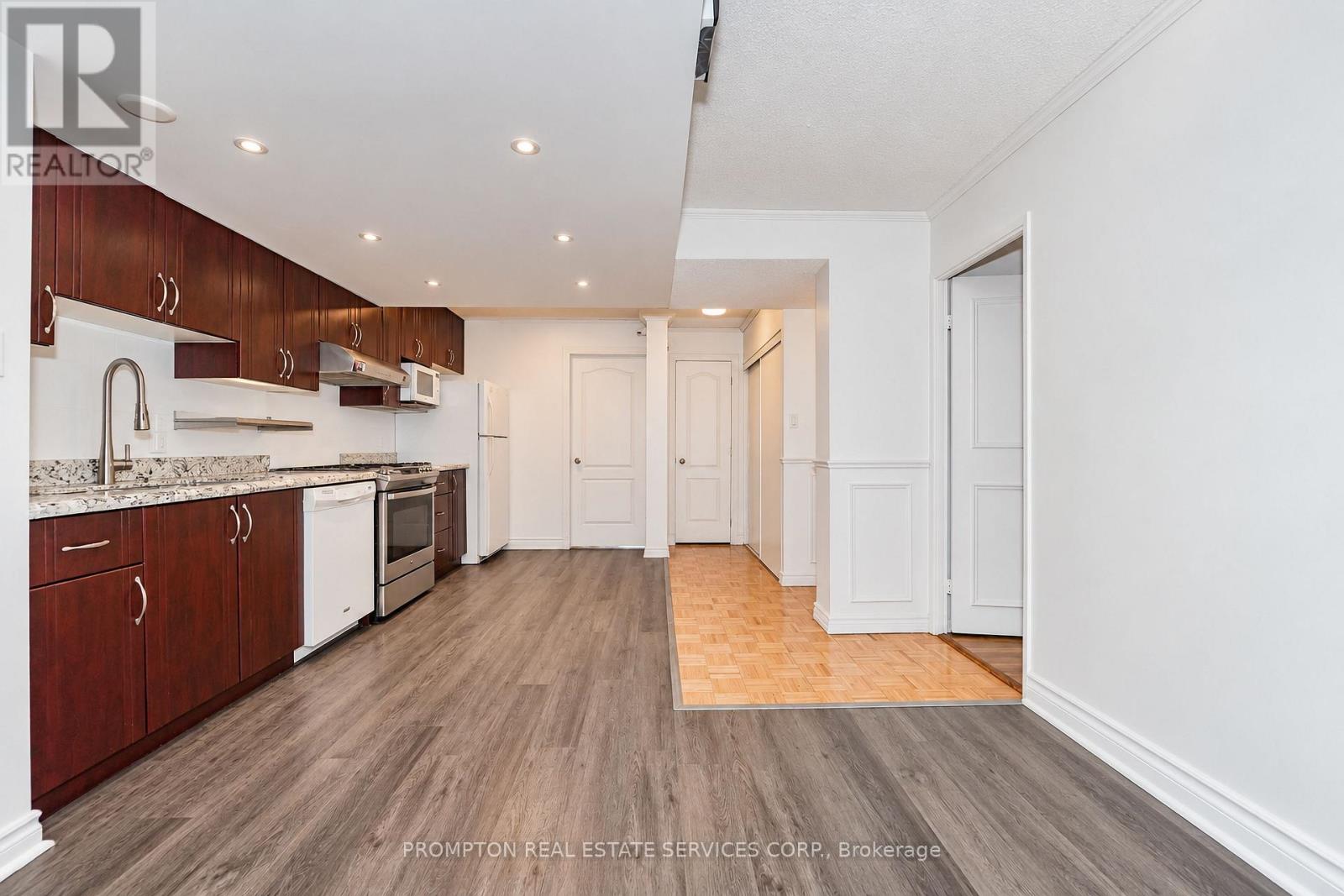 #507 3151 BRIDLETOWNE CIRCLE - 35