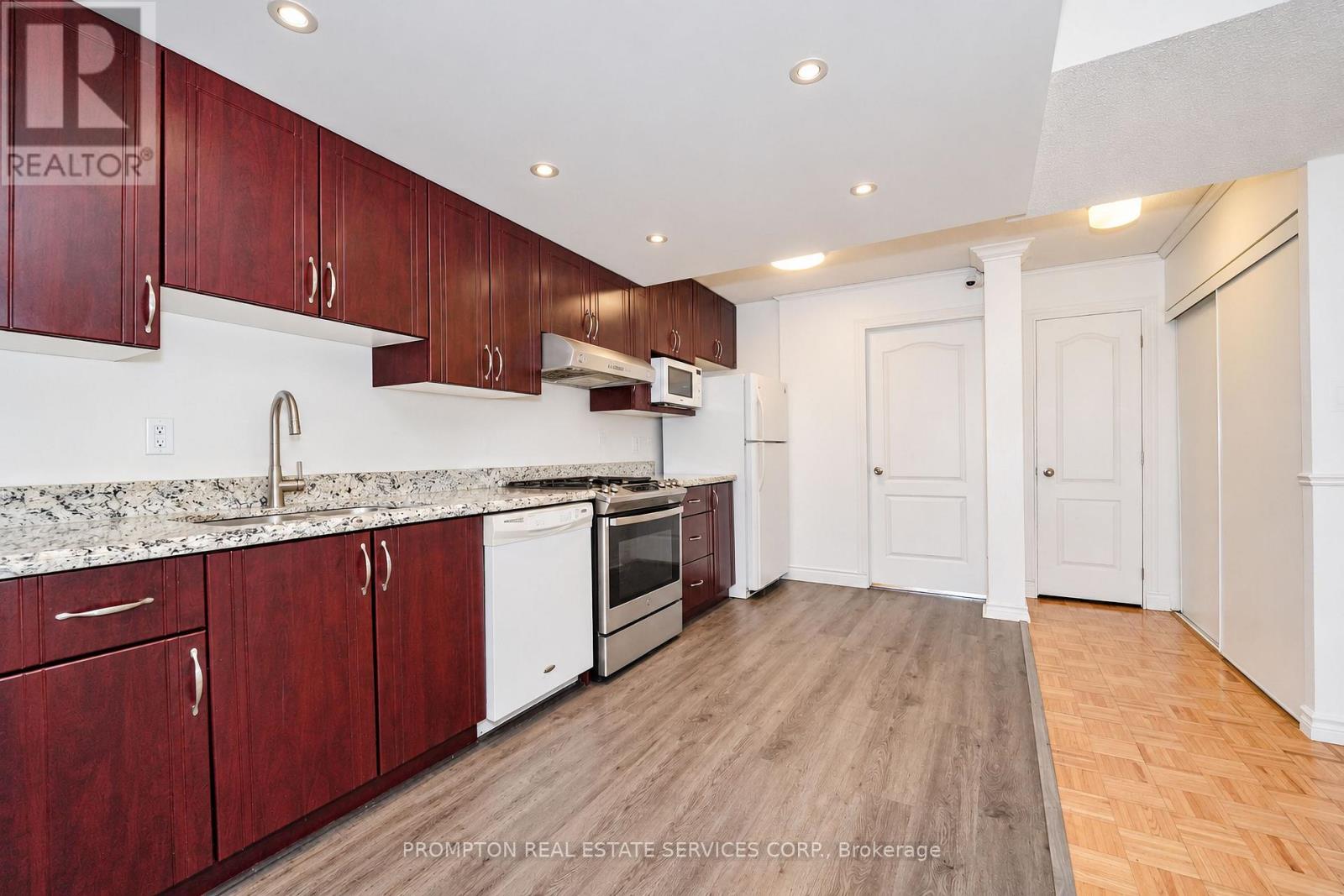 #507 3151 BRIDLETOWNE CIRCLE - 36