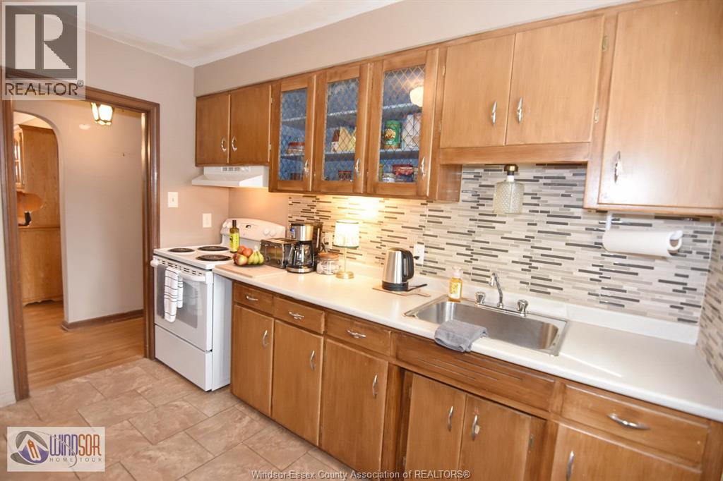 1534 PILLETTE ROAD - 11