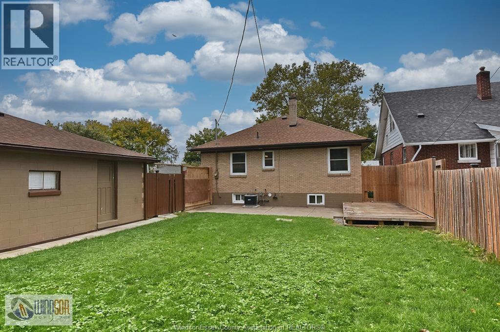 1534 PILLETTE ROAD - 23