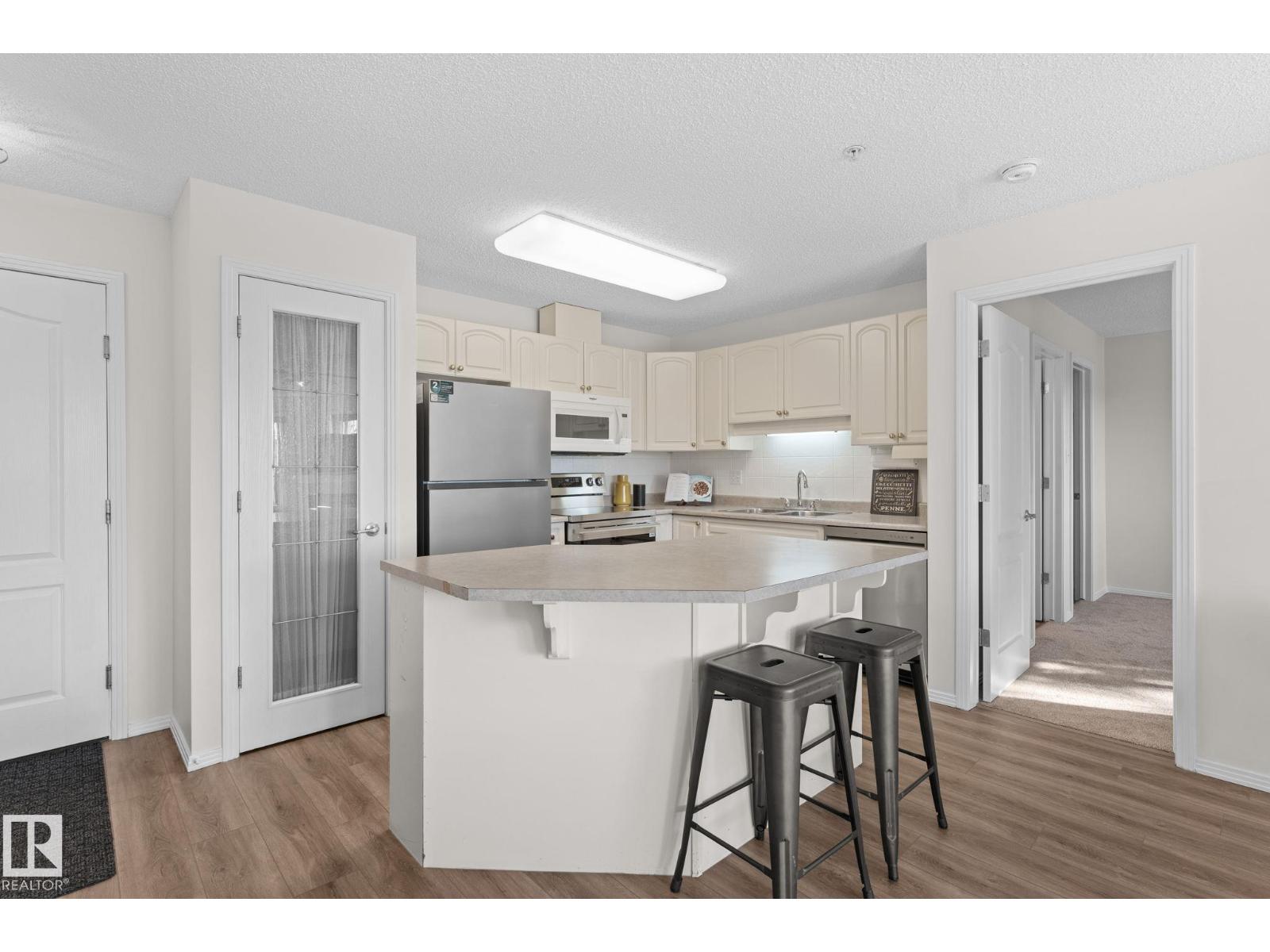 #207 2420 108 ST NW - 3