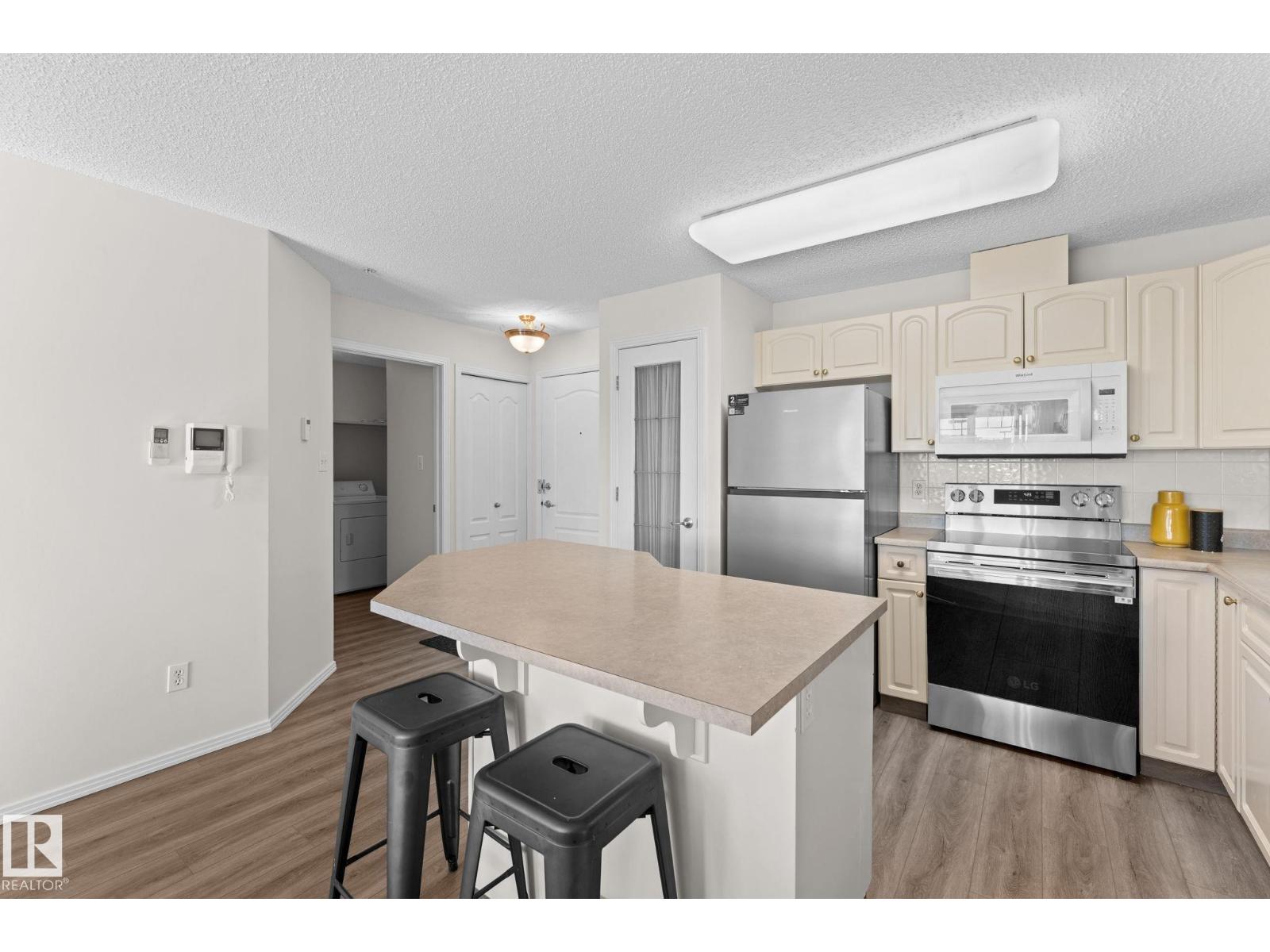 #207 2420 108 ST NW - 5