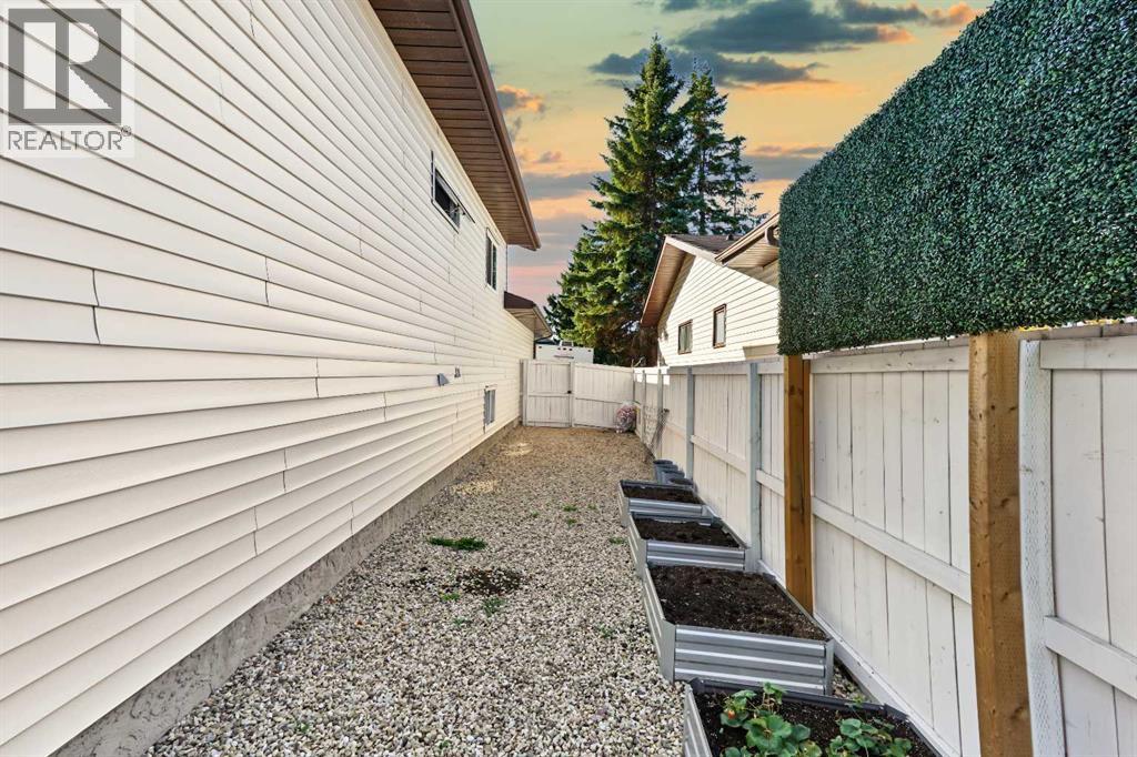 9426 64 Avenue - Image 36