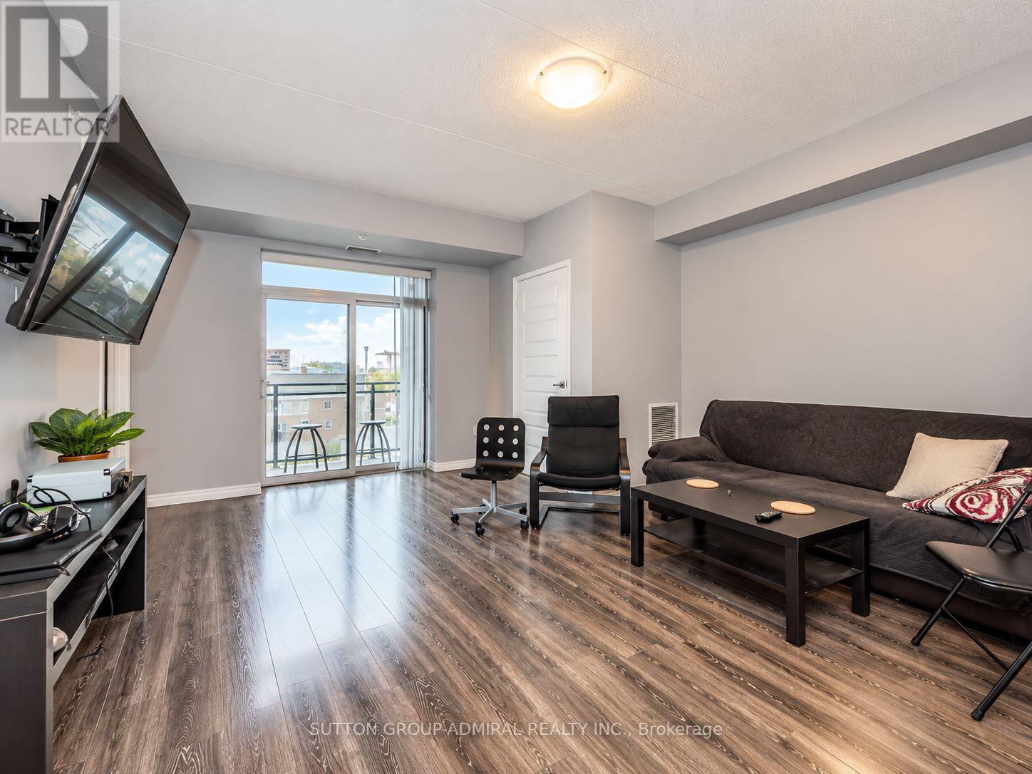 506- 8 Hickory Street West, Waterloo, ON photo 4