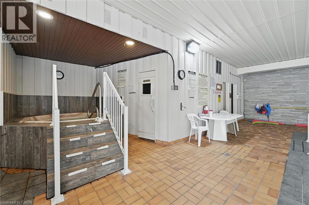 #2 2066 BRANT Street - 33