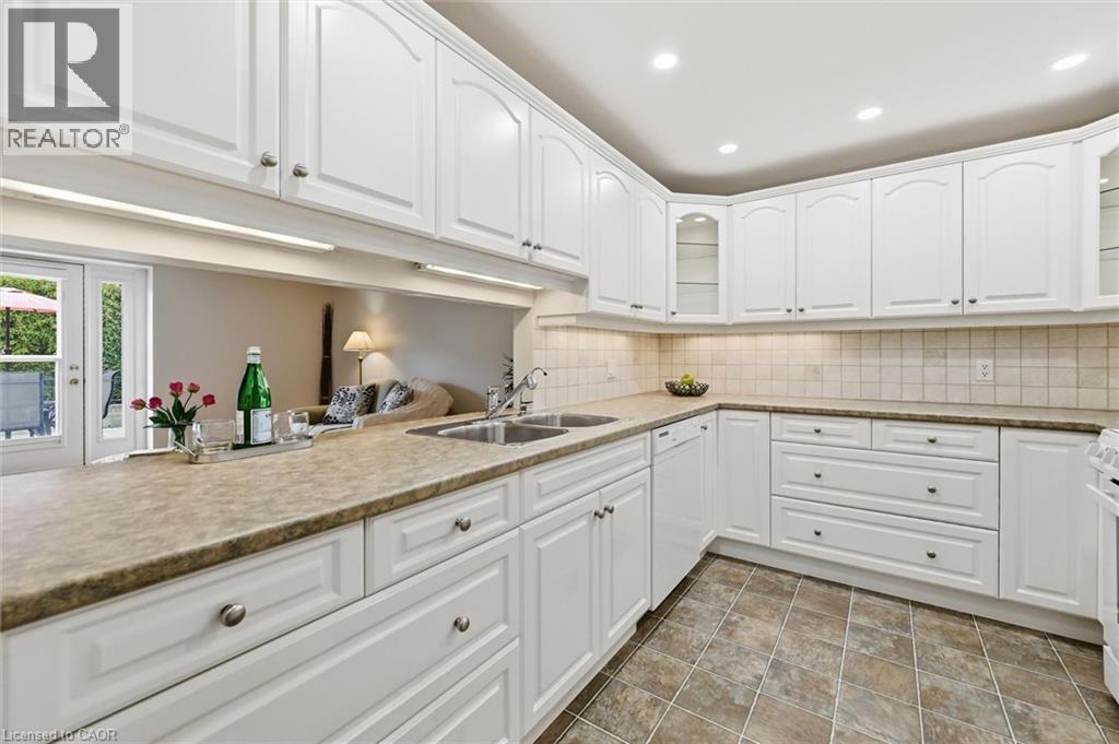 #2 2066 BRANT Street - 8
