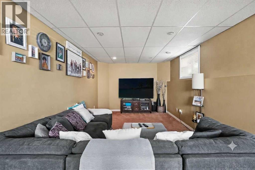 9830 67 Avenue - 18