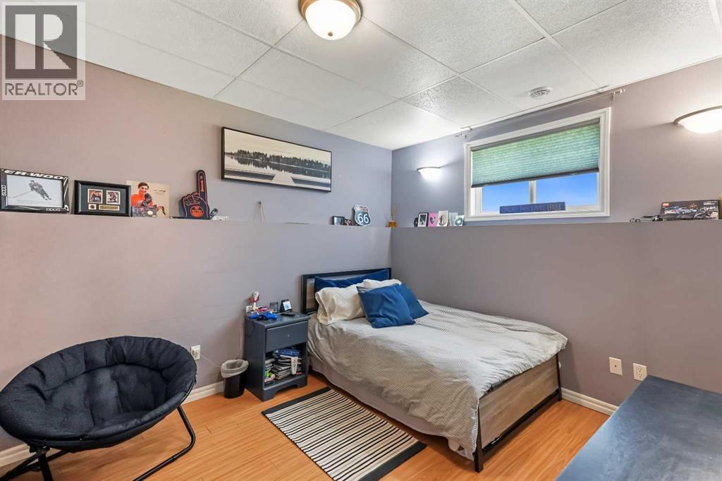 9830 67 Avenue - 20