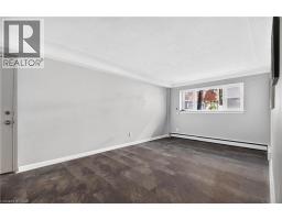 4pc Bathroom - 3 Applewood Avenue Unit# 1, Stoney Creek, ON L8G3S4 Photo 6
