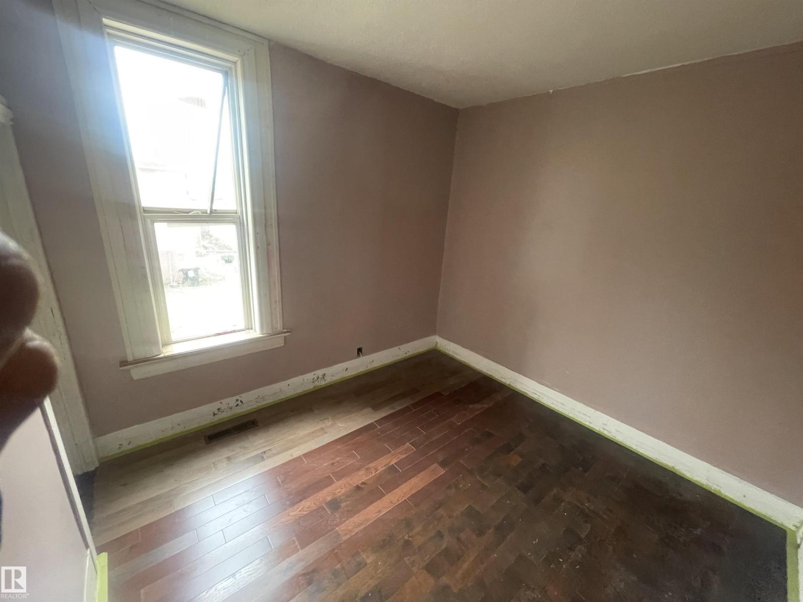 11444 97 ST NW - 29
