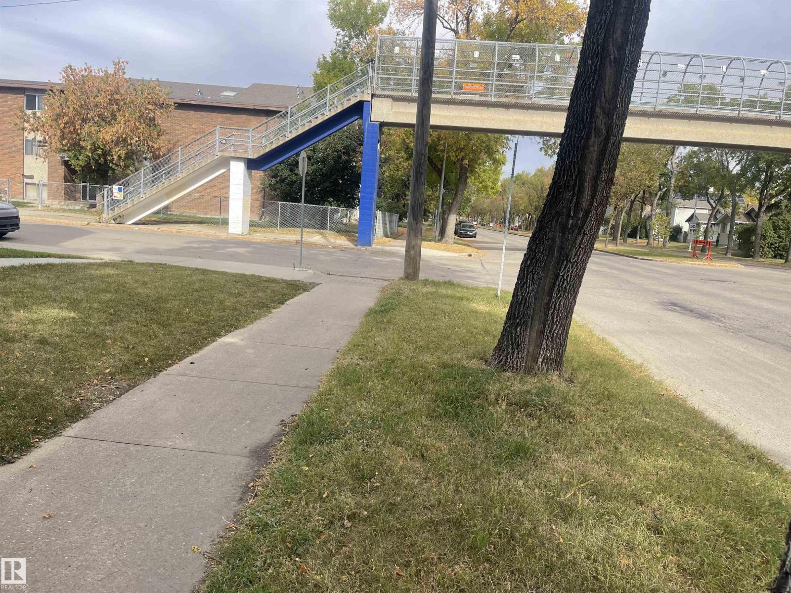 11444 97 ST NW - 55