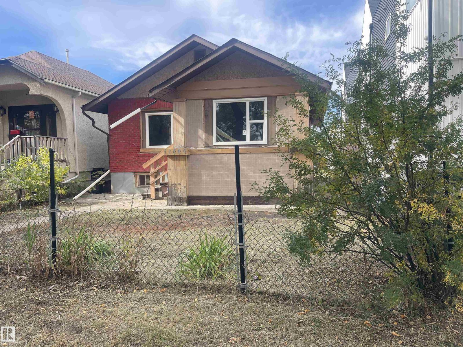 11444 97 ST NW - 53