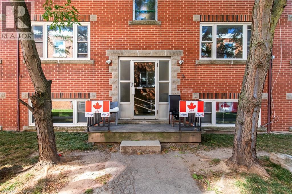 3 APPLEWOOD Avenue Unit# 3, Stoney Creek — photo 2