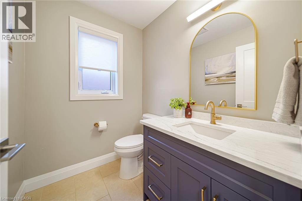 99 BEECHMANOR Crescent, Kitchener — photo 8