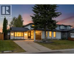 816 Lake Ontario Drive SE - photo 1