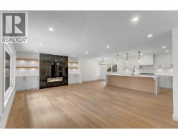 816 Lake Ontario Drive SE - photo 4
