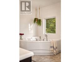 16 Stanley Street, Prince Edward County, ON K0K1G0 Photo 28