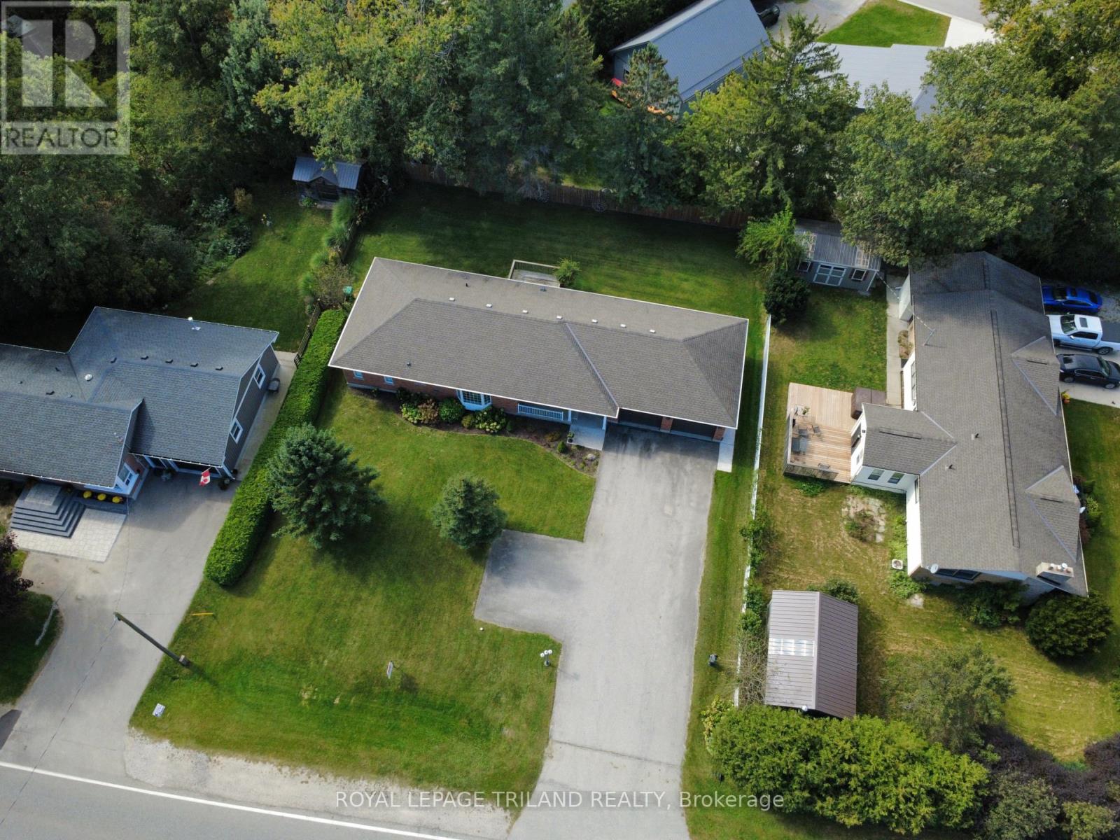 10001 WELLINGTON ROAD, Southwold (Lynhurst) — photo 3